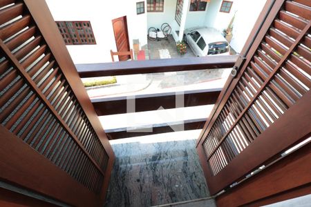 Casa de condomínio para alugar com 102m², 3 quartos e 1 vagaQuarto 2 - Sacada