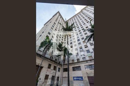 Apartamento à venda com 29m², 1 quarto e sem vaga Apartamento à venda com 29m², 1 quarto e sem vagaFachada