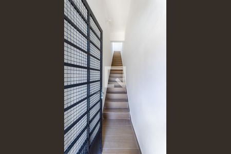 Casa para alugar com 18m², 1 quarto e sem vagaEscada