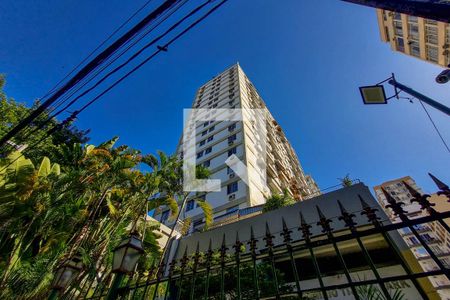 Apartamento à venda com 65m², 2 quartos e 1 vagaFachada