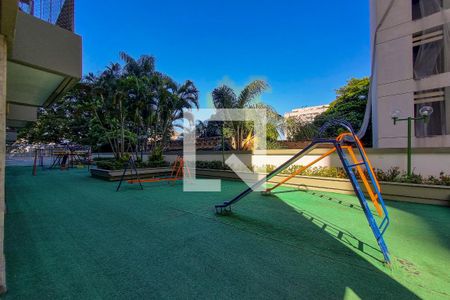 Apartamento à venda com 65m², 2 quartos e 1 vagaÁrea comum - Playground