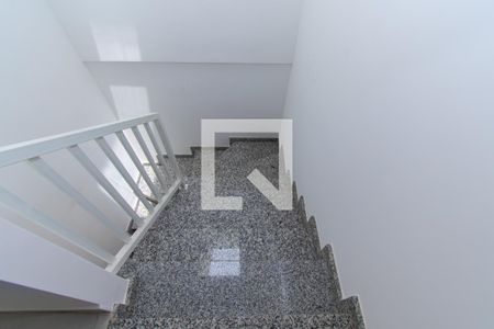 Escada de casa à venda com 3 quartos, 100m² em Vila Prudente, São Paulo