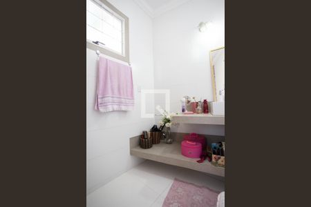 Casa para alugar com 297m², 4 quartos e 6 vagasBanheiro Suíte 1 - 1 andar