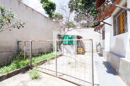 Casa para alugar com 297m², 4 quartos e 6 vagasQuintal