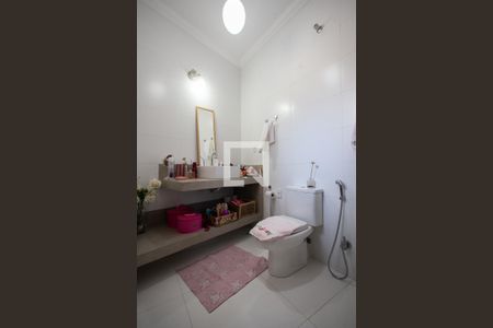 Casa para alugar com 297m², 4 quartos e 6 vagasBanheiro Suíte 1 - 1 andar