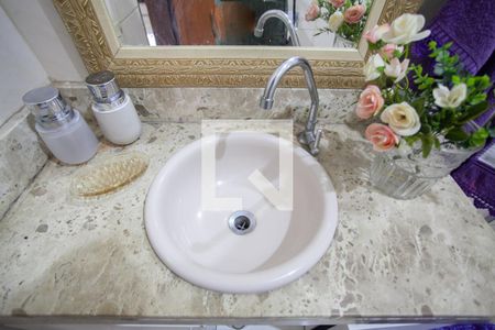 Casa para alugar com 297m², 4 quartos e 6 vagasBanheiro Social