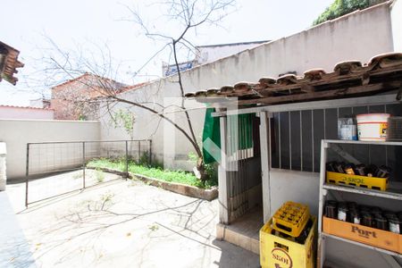 Casa para alugar com 297m², 4 quartos e 6 vagasQuintal