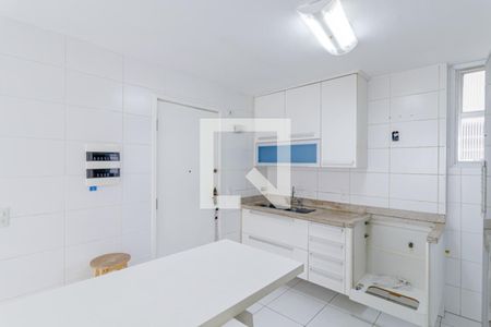 Apartamento à venda com 94m², 2 quartos e sem vagaCozinha
