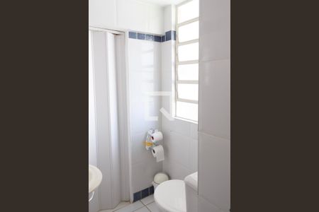 Banheiro da Suíte 1 de casa à venda com 4 quartos, 268m² em Ipanema, Porto Alegre