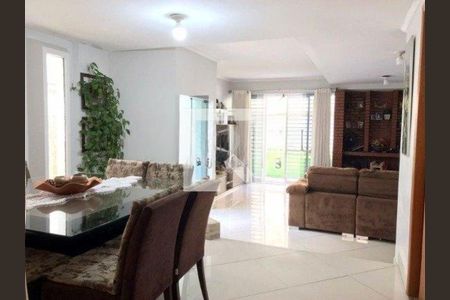 Casa para alugar com 3 quartos, 190m² em Jardim Campo Grande, São Paulo