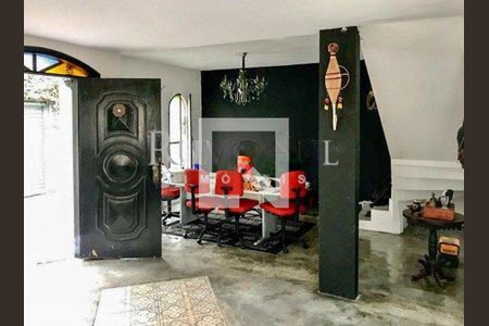 Casa à venda com 3 quartos, 201m² em Jardim da Campina, São Paulo