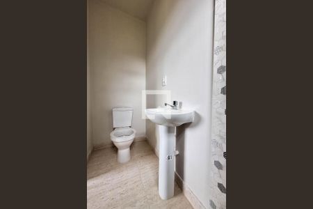 Casa à venda com 357m², 3 quartos e 4 vagasBanheiro da Suíte 2