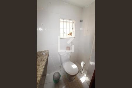 Lavabo de casa de condomínio à venda com 5 quartos, 200m² em Cascadura, Rio de Janeiro