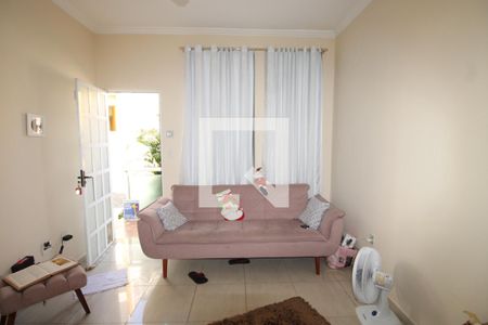 Sala de casa de condomínio para alugar com 5 quartos, 200m² em Cascadura, Rio de Janeiro