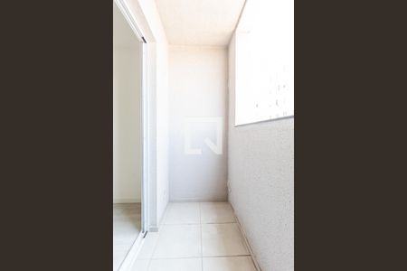 Varanda de kitnet/studio para alugar com 1 quarto, 27m² em Vila das Bandeiras, Guarulhos