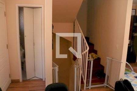 Sala de casa de condomínio à venda com 2 quartos, 100m² em Vila Adalgisa, São Paulo