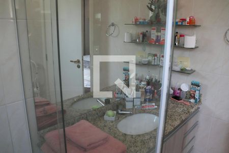 Casa de condomínio à venda com 100m², 2 quartos e 2 vagasBanheiro da Suíte 2