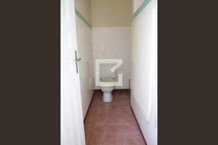 Casa à venda com 244m², 4 quartos e 2 vagasBanheiro