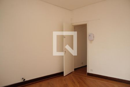 Casa à venda com 244m², 4 quartos e 2 vagasQuarto 2