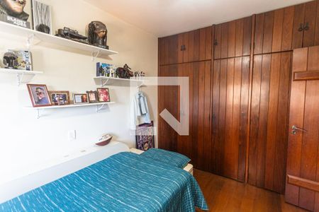 Apartamento à venda com 314m², 3 quartos e 3 vagasQuarto 2