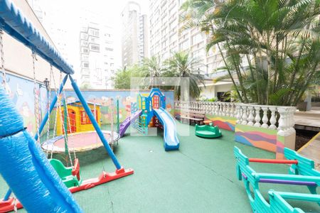 Apartamento à venda com 145m², 3 quartos e 1 vaga Apartamento à venda com 145m², 3 quartos e 1 vagaÁrea comum - Playground
