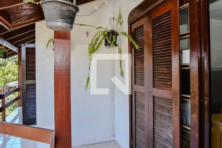 Casa à venda com 140m², 4 quartos e 4 vagasSacada do Quarto 1