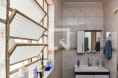 Casa à venda com 140m², 4 quartos e 4 vagasBanheiro 2