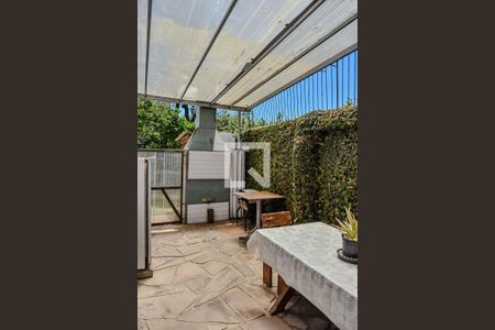 Casa à venda com 140m², 4 quartos e 4 vagasQuintal