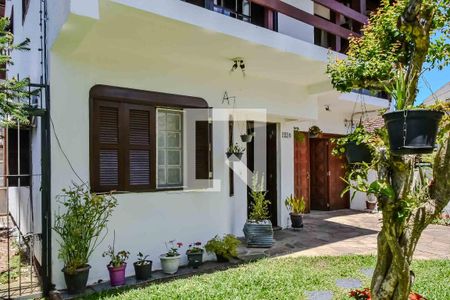 Casa à venda com 140m², 4 quartos e 4 vagasFachada