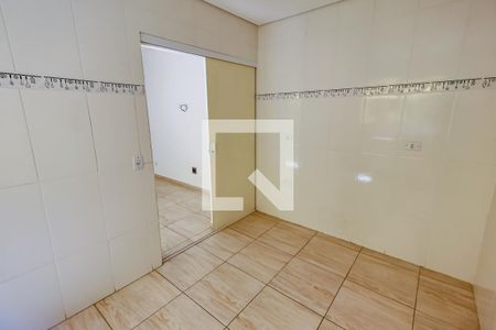 Casa para alugar com 228m², 3 quartos e 2 vagas Casa para alugar com 228m², 3 quartos e 2 vagasCozinha