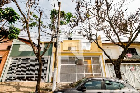 Casa para alugar com 228m², 3 quartos e 2 vagas Casa para alugar com 228m², 3 quartos e 2 vagasFachada Casa