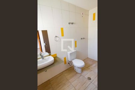 Casa para alugar com 228m², 3 quartos e 2 vagas Casa para alugar com 228m², 3 quartos e 2 vagasBanheiro da Suíte 2