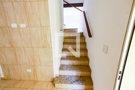 Escada acesso Suítes de casa para alugar com 3 quartos, 228m² em Vila Sônia, São Paulo