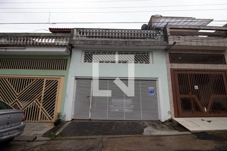 Casa de condomínio à venda com 140m², 3 quartos e 2 vagas Casa de condomínio à venda com 140m², 3 quartos e 2 vagasFachada