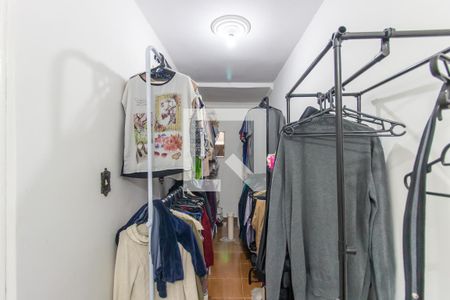 Casa de condomínio à venda com 140m², 3 quartos e 2 vagas Casa de condomínio à venda com 140m², 3 quartos e 2 vagasCloset