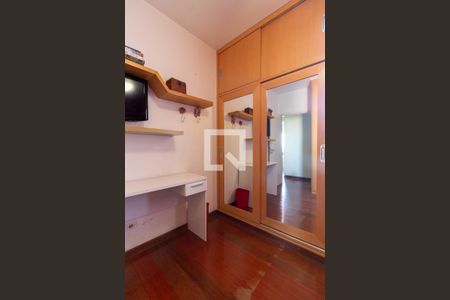 Apartamento à venda com 115m², 3 quartos e 2 vagasQuarto 2