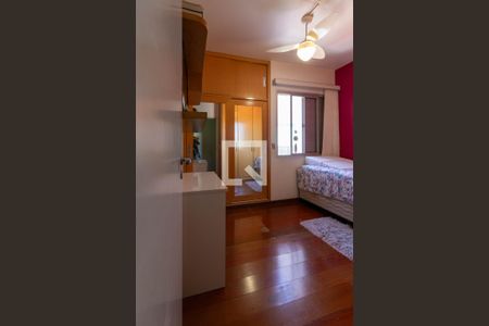 Apartamento à venda com 115m², 3 quartos e 2 vagasQuarto 2