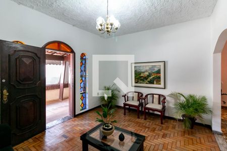 Casa à venda com 4 quartos, 240m² em Alto Caiçaras, Belo Horizonte
