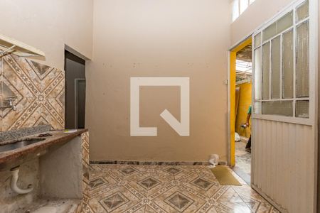 Casa à venda com 272m², 2 quartos e sem vaga