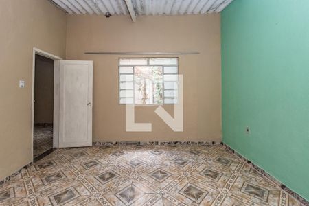 Casa à venda com 272m², 2 quartos e sem vaga