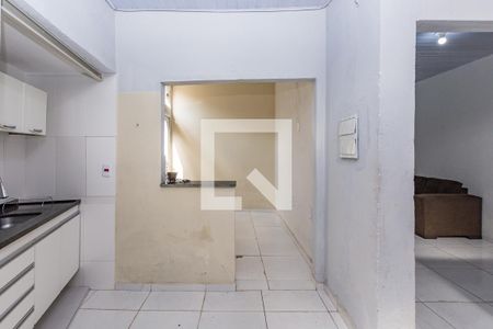 Casa à venda com 272m², 2 quartos e sem vaga