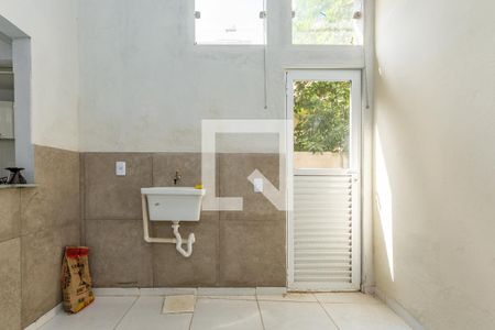 Casa à venda com 272m², 2 quartos e sem vaga