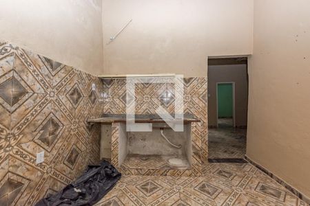 Casa à venda com 272m², 2 quartos e sem vaga