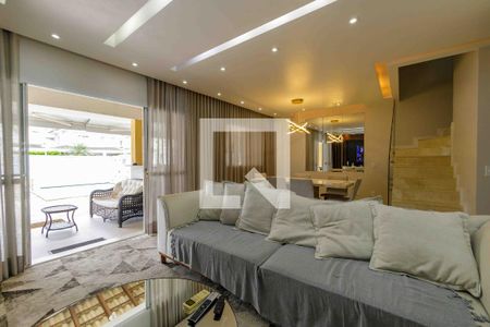 Casa de condomínio à venda com 220m², 4 quartos e 4 vagas Casa de condomínio à venda com 220m², 4 quartos e 4 vagasSala