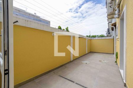 Casa de condomínio à venda com 220m², 4 quartos e 4 vagas Casa de condomínio à venda com 220m², 4 quartos e 4 vagasÁrea de Serviço