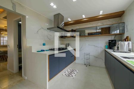 Casa de condomínio à venda com 220m², 4 quartos e 4 vagas Casa de condomínio à venda com 220m², 4 quartos e 4 vagasCozinha