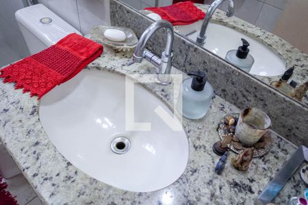 Apartamento à venda com 73m², 3 quartos e 2 vagas Apartamento à venda com 73m², 3 quartos e 2 vagasBanheiro da suíte