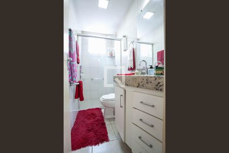 Apartamento à venda com 73m², 3 quartos e 2 vagas Apartamento à venda com 73m², 3 quartos e 2 vagasBanheiro da suíte