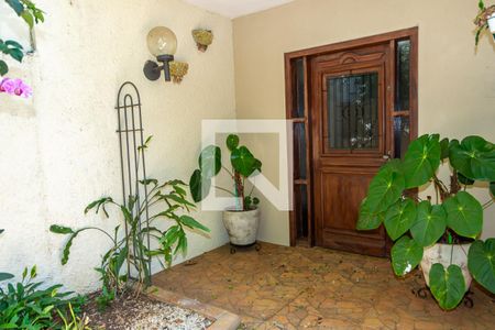 Casa para alugar com 177m², 3 quartos e 2 vagas Casa para alugar com 177m², 3 quartos e 2 vagasEntrada