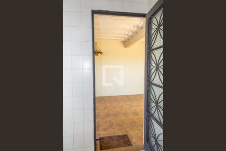 Casa para alugar com 177m², 3 quartos e 2 vagas Casa para alugar com 177m², 3 quartos e 2 vagasEntrada